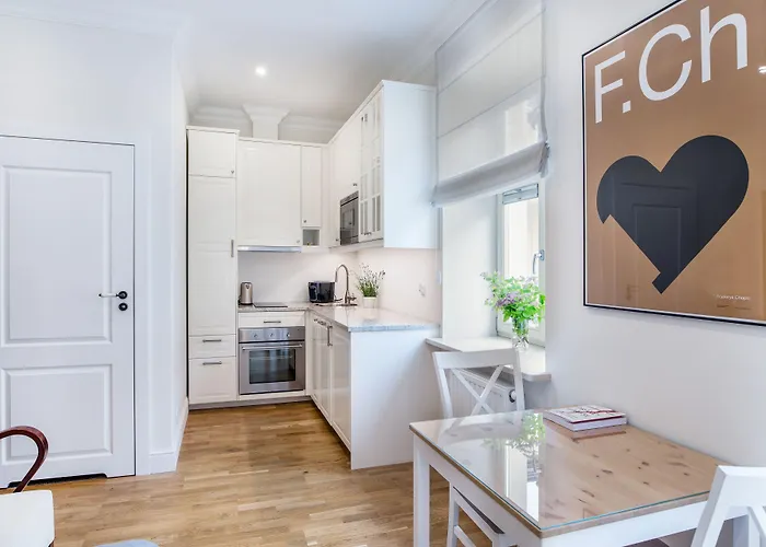 Krakow Central Apartments شقة *